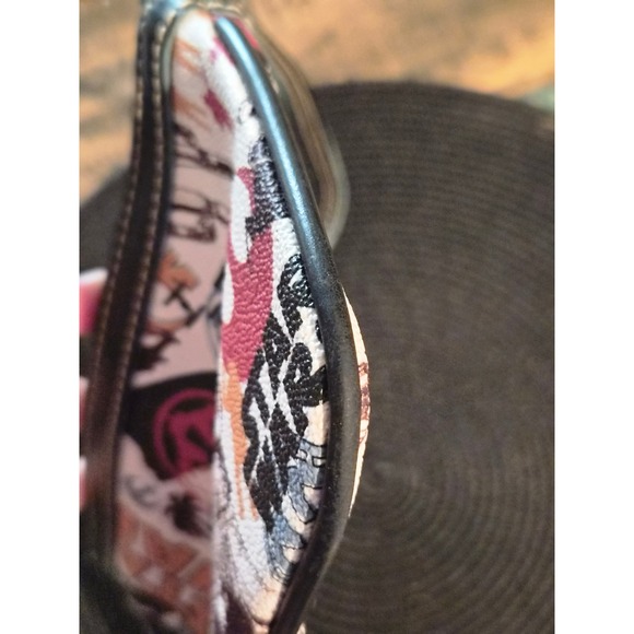 Dooney & Bourke Star Wars Comic Print Wristlet Clutch Bag Multi-Color - Picture 4 of 8